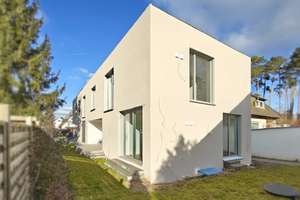 Neuwertige und hochwertige Doppelhaushälfte in ruhiger Villen-Wohnlage  – An der Schwedenschanze 69a, 90455 Kornburg, Worzeldorf, Nürnberg – Vorschaubild 14