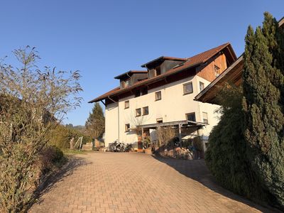 *TOP IMMOBILIEN INVESTMENT NÄHE SCHWEIZ* Sehr gut vermietbares MFH (3 WE) BJ 2005 mit viel Potenzial