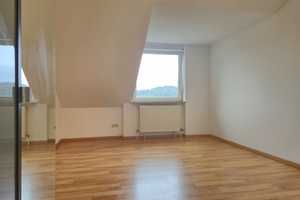 IDYLIC & SPACIOUS LIVING! Charming semi-detached house with secluded garden *Dog allowed* – Main-Taunus-Kreis – Vorschaubild 15
