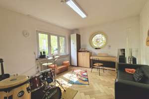 Großes Wohnhaus am Rande des Zentrums von Gütersloh – Die vollständige Adresse der Immobilie erhältst du vom Anbieter., 33330 Innenstadt-Kattenstroth, Gütersloh – Vorschaubild 5