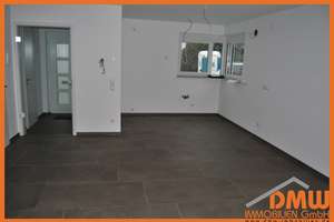 DHH, 4 ZKB, TL-Bad Wa+Du, Gäste-WC, Garten, Garage/Lagerfläche, Luftwärmepumpe PKW-Stellplatz – Friedrich-Rusinski.Str. 0, 55459 Grolsheim – Vorschaubild 9