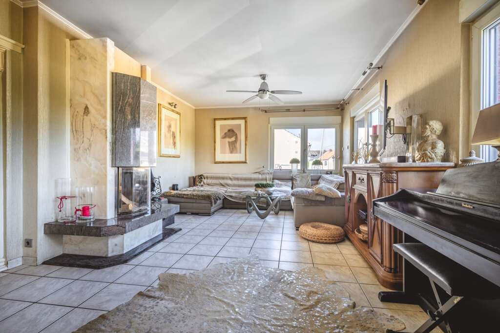 Immobilie in Aldenhoven - Großes, freistehendes Einfamilienhaus mit Einliegerwohnung und Garage  in Siersdorf - Bild 16