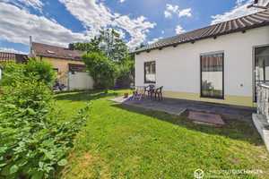 Großzügiger Winkelbungalow mit Einliegerwohnung in bester Lage – viel Privatsphäre und sofort bezugs – Regensburg – Vorschaubild 2
