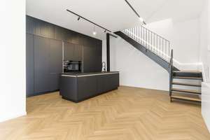 Erstbezug: Modernes Lofthaus im  Stuttgarter Westen - stilvoll Wohnen auf drei Ebenen