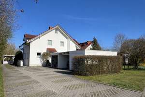 DHH in Beiersdorf mit Schlossblick & idealer Lage zwischen Callenberger Forst und Goldbergsee – Die vollständige Adresse der Immobilie erhältst du vom Anbieter., 96450 Beiersdorf, Coburg – Vorschaubild 3