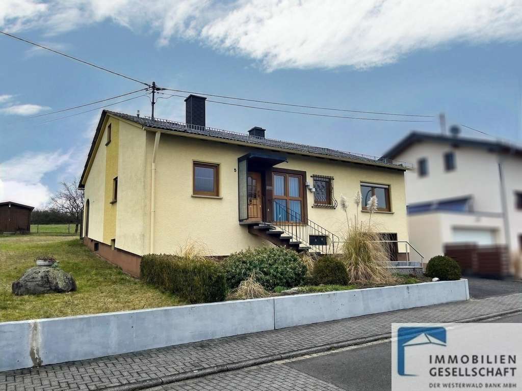 Immobilie in Niederahr - Gepflegter Bungalow in gefragter Ortsrandlage von Niederahr! - Bild 0
