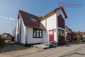 Modernes Zweifamilienhaus in familienfreundlicher Sackgassenlage von Winsen – Die vollständige Adresse der Immobilie erhältst du vom Anbieter., 21423 Winsen (Luhe) – Vorschaubild 1