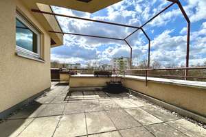 Dachterrasse mit freier 2-Zi.-Whg., TL-Bad mit Wanne + Dusche, 4. OG mit Aufzug, TG-Box