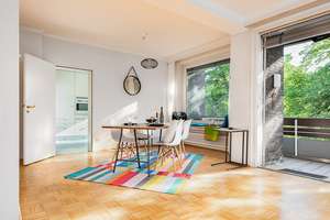 Zeitlos. Gross. Grün. Repräsentative Eigentumswohnung mit Einzelgarage, Duisburg-Kaiserberg – Die vollständige Adresse der Immobilie erhältst du vom Anbieter., 47058 Duissern, Duisburg – Vorschaubild 3