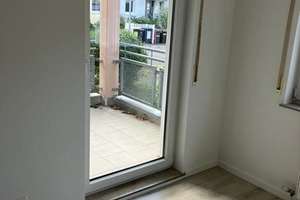 Gemütliche 3-Zimmer mit Tiefgarage, 2xBalkon, Wannenbad mit Fenster und Lam. in sehr guter Lage! – Am Küchwald 32, 9114 Borna-Heinersdorf, Chemnitz – Vorschaubild 4