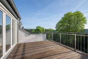 Df.-Zoo: Großzügiges 5-Raum-Penthouse mit Dachterrasse und Blick auf den Zoopark