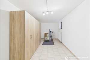 Großzügiger Winkelbungalow mit Einliegerwohnung in bester Lage – viel Privatsphäre und sofort bezugs – Regensburg – Vorschaubild 26