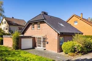 Solide Basis in ruhiger Wohnlage – ideal für Ihre Renovierungspläne – Die vollständige Adresse der Immobilie erhältst du vom Anbieter., 33605 Stieghorst, Bielefeld – Vorschaubild 3