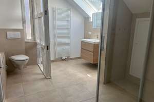 Schöne fünf Zimmer Altbauwohnung in Stuttgart, Bad Cannstatt – Die vollständige Adresse der Immobilie erhältst du vom Anbieter., 70372 Kurpark, Stuttgart – Vorschaubild 2
