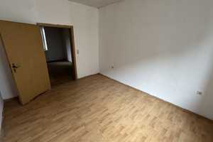 Leerstehendes Mehrfamilienhaus mit Sanierungsbedarf in Gelsenkirchen-Schalke – Gelsenkirchen – Vorschaubild 5