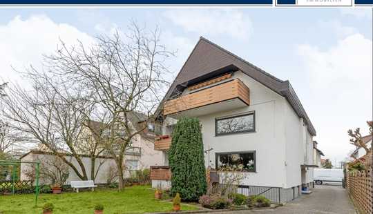 Bild von Dreifamilienhaus mit Energieeffizienzklasse „B“ und hervorragender Infrastruktur