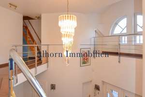 Rissen am Klövensteen: Repräsentative Twin-Villa mit Kamin, Innenpool, Sonnenterrassen u. Garage..! – Die vollständige Adresse der Immobilie erhältst du vom Anbieter., 22559 Rissen, Hamburg – Vorschaubild 11