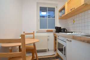 Modern möbliertes 2-Zimmer- Apartment mit WLAN direkt in der Altstadt von Nürnberg – Nürnberg – Vorschaubild 3