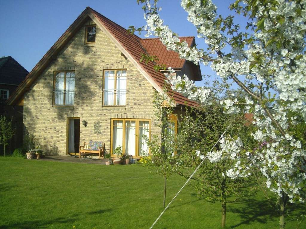 Immobilie in Jersbek - Sonnendurchflutetes Einfamilienhaus mit Vollkeller in ruhiger Lage direkt am Feldrand - Bild 0