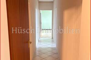 **huesch-immobilien.de**  3-Raum-Wohnung im 11. OG mit traumhaftem Weitblick, Balkon, Aufzug, Garage – 45131 Rüttenscheid, Essen – Vorschaubild 12