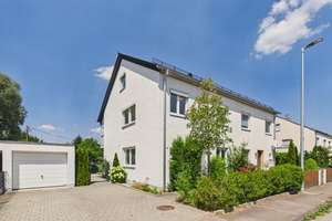 Ein Zuhause zum Ankommen – stilvoll modernisiert und sofort bezugsbereit – Die vollständige Adresse der Immobilie erhältst du vom Anbieter., 86356 Neusäß – Vorschaubild 11