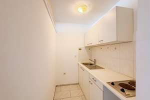 Helles 1-Zimmer-Apartment mit separater Küche und Loggia mit Weitblick – Die vollständige Adresse der Immobilie erhältst du vom Anbieter., 81476 Forstenried, München – Vorschaubild 4