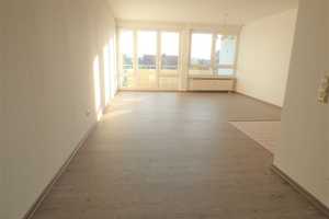 Schöne 2 Zi.-Wohnung mit Südbalkon und Tiefgarage – Lindenpark 6, 4178 Leipzig – Vorschaubild 1
