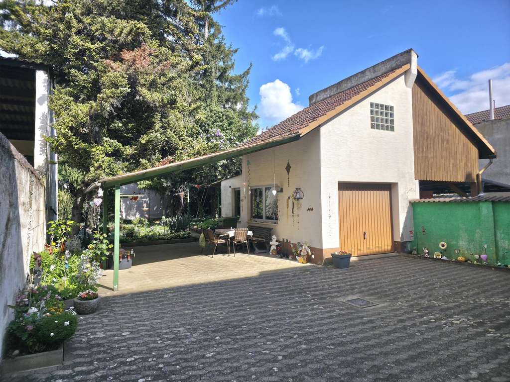Immobilie in Weinheim - Einfamilienhaus mit schnuckeligem Garten und Nebengebäude - Bild 4