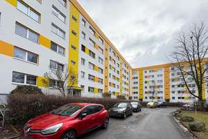 Renditestarke 4-Zimmer-Wohnung mit Balkon in gepflegtem Mehrfamilienhaus – Die vollständige Adresse der Immobilie erhältst du vom Anbieter., 9119 Kappel, Chemnitz – Vorschaubild 2
