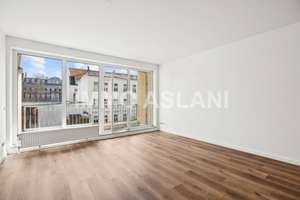 Bezugsfreie 2-Zimmer-Wohnung mit 2 Balkonen, Aufzug & TG-Stellplatz - renovierter Zustand