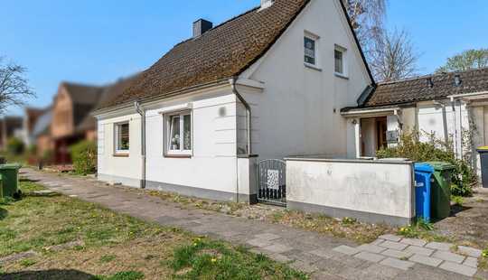 Bild von Gemütliches Reihenmittelhaus mit neuem Anbau und großer Garage in Neumünster-Brachenfeld