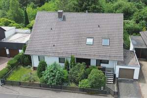 Geräumiges Einfamilienhaus mit Ausbaupotential in ruhiger Lage von Ellerstadt – Ideal für Familien – Die vollständige Adresse der Immobilie erhältst du vom Anbieter., 67158 Ellerstadt – Vorschaubild 1