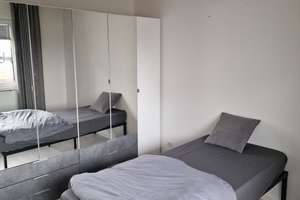 Teil-möblierte ​2-Zimmer-Wohnung mit Balkon und schöner Aussicht – Gerhart-Hauptmann-Straße 15, 91058 Schönfeld, Erlangen – Vorschaubild 4
