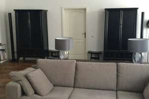  3-Zimmer-Altbauwohnung, Zentrum Düsseldorf, Küchen- und teilweise Möbelübernahme 