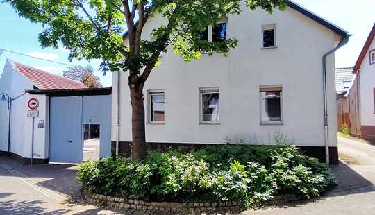 Bild von Ruhige, idyllische Lage *Hinter historischen Mauern* EFH mit Innenhof, Scheune+NG