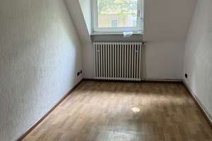 Helle 3-Zimmer Dachgeschosswohnung in Duisburg-Mittelmeiderich – Die vollständige Adresse der Immobilie erhältst du vom Anbieter., 47137 Mittelmeiderich, Duisburg – Vorschaubild 12