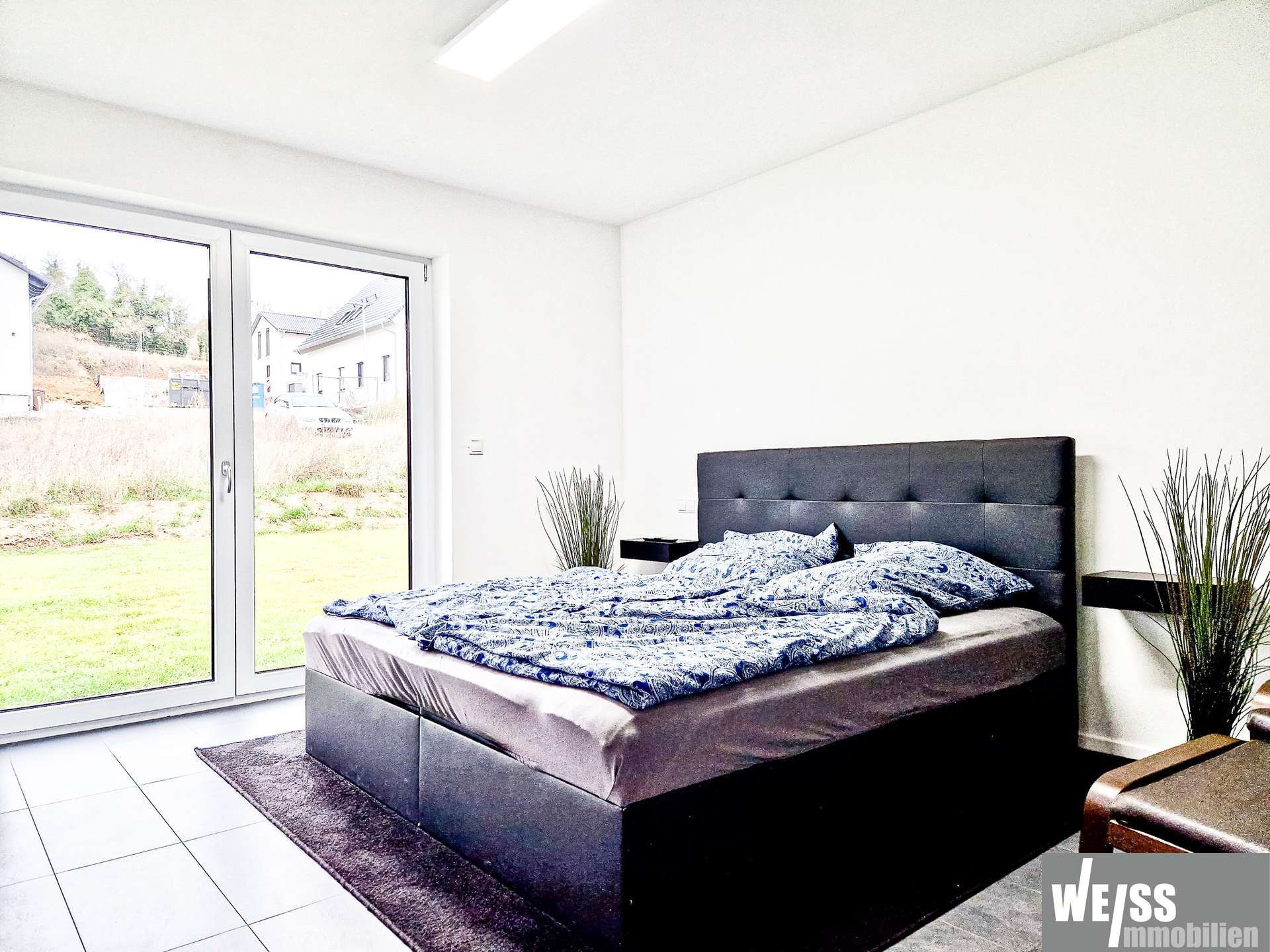 Immobilie in Wittighausen - PREMIUM Zweifamilienhaus mit Doppelgarage, Garten und großer Terrasse - Bild 5