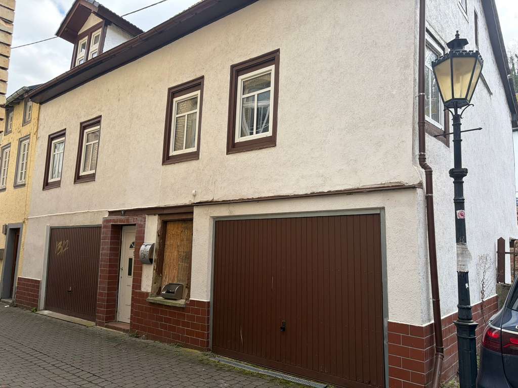Immobilie in Bad Kreuznach - Historisches Stadthaus mit zwei Garagen in der Altstadt von Bad Kreuznach – Denkmalschutzobjekt mit  - Bild 0