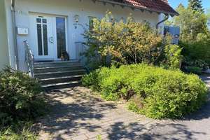 Großzügige, schöne und gepflegte DHH in ruhigem Wohngebiet – Johann-Dietzenhofer-Str. 14a, 96123 Litzendorf – Vorschaubild 5