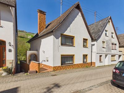 Einfamilienhaus mit Entwicklungspotenzial in Oberheimbach