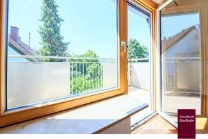 Attraktive, helle 3-Zimmer-DG-Wohnetage mit großem Balkon, Einbauküche und toller Aussicht +++ – 70374 Im Geiger, Stuttgart – Vorschaubild 10