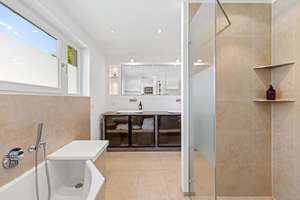 LICHTDURCHFLUTET, MODERN, ENTSPANNT - Luxuriöse Doppelhaushälfte - (Energieeffizienz A+) – Heilwigstr. 7, 81825 Waldtrudering, München – Vorschaubild 18