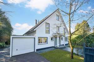 Ein Zuhause zum Verlieben! Modernes Architektenhaus, Baujahr 2011, ca. 202 m², 7 Zimmer in Hösel
 – Die vollständige Adresse der Immobilie erhältst du vom Anbieter., 40883 Hösel, Ratingen – Vorschaubild 2
