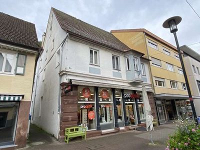 Vielseitige Möglichkeiten: Haus mit 15 Zimmern in Schramberg