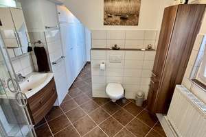 Modernisiertes Haus mit zwei Wohneinheiten & Gartenblick – Die vollständige Adresse der Immobilie erhältst du vom Anbieter., 24113 Hassee, Kiel – Vorschaubild 5