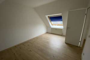 Charmante 2-Zimmer Dachgeschosswohnung in Aachen-Eilendorf! – Heckstraße 121, 52080 Eilendorf, Aachen – Vorschaubild 2