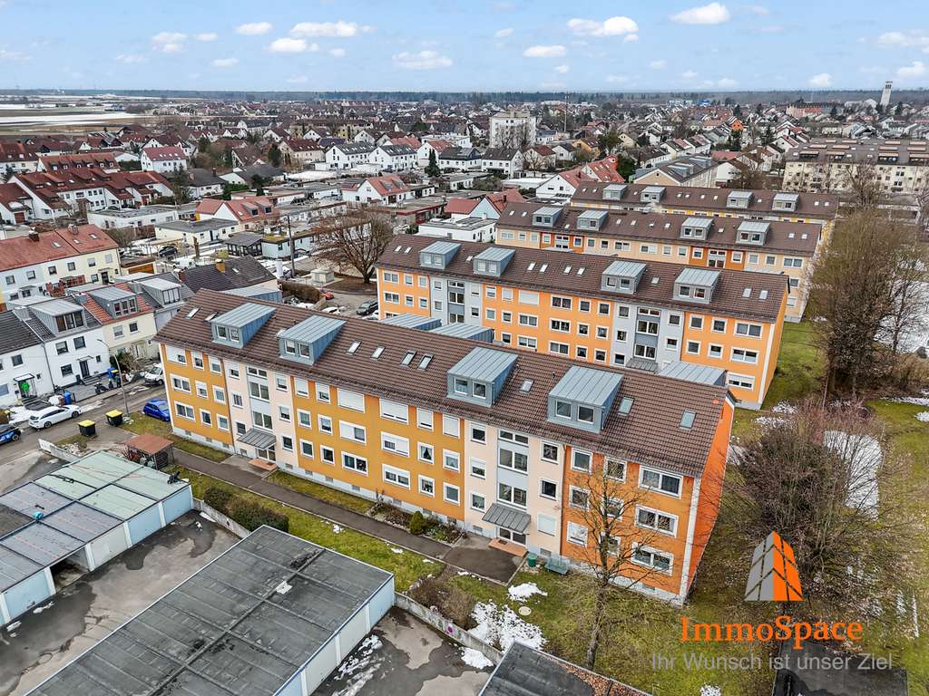 Immobilie in Kissing - IMMOSPACE *** LICHTDURCHFLUTETE RENOVIERTE 3 ZKB MIT GROSSEM WOHNBEREICH UND TAGESLICHTBAD *** - Bild 1