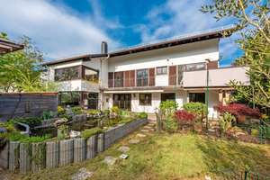 Bestlage direkt in Schorndorf! Ein großes Einfamilienhaus mit Einliegerwohnung – Die vollständige Adresse der Immobilie erhältst du vom Anbieter., 73614 Schorndorf – Vorschaubild 1