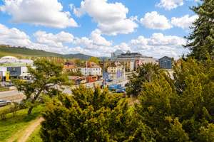 Attraktive 4 Zimmerwohnung mit Balkon, sensationellen Weitblick, EBK zentral in Würzburg – Die vollständige Adresse der Immobilie erhältst du vom Anbieter., 97084 Heidingsfeld, Würzburg – Vorschaubild 3