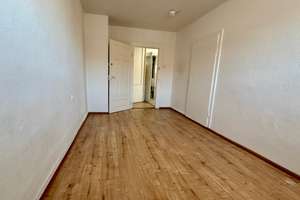 Zimmer in 4-Zimmer Wohnung zu vermieten – Douglasstraße 10, 76133 Innenstadt-West, Karlsruhe – Vorschaubild 2